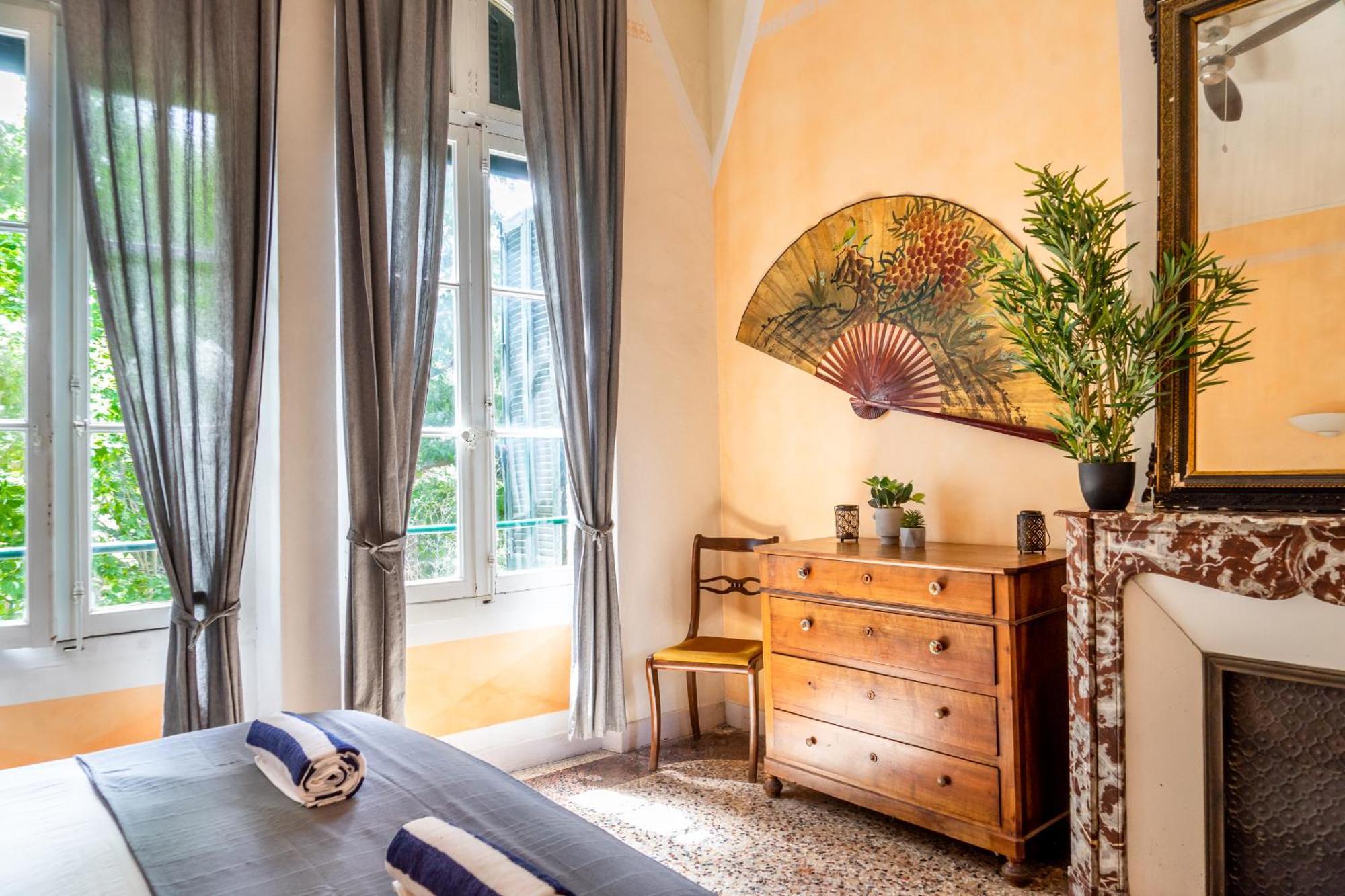Ultimate Relaxation For Family Or Group At Renowned Couvent Des Ursulines, A Tranquil Escape In Historic Pezenas Villa Стая снимка