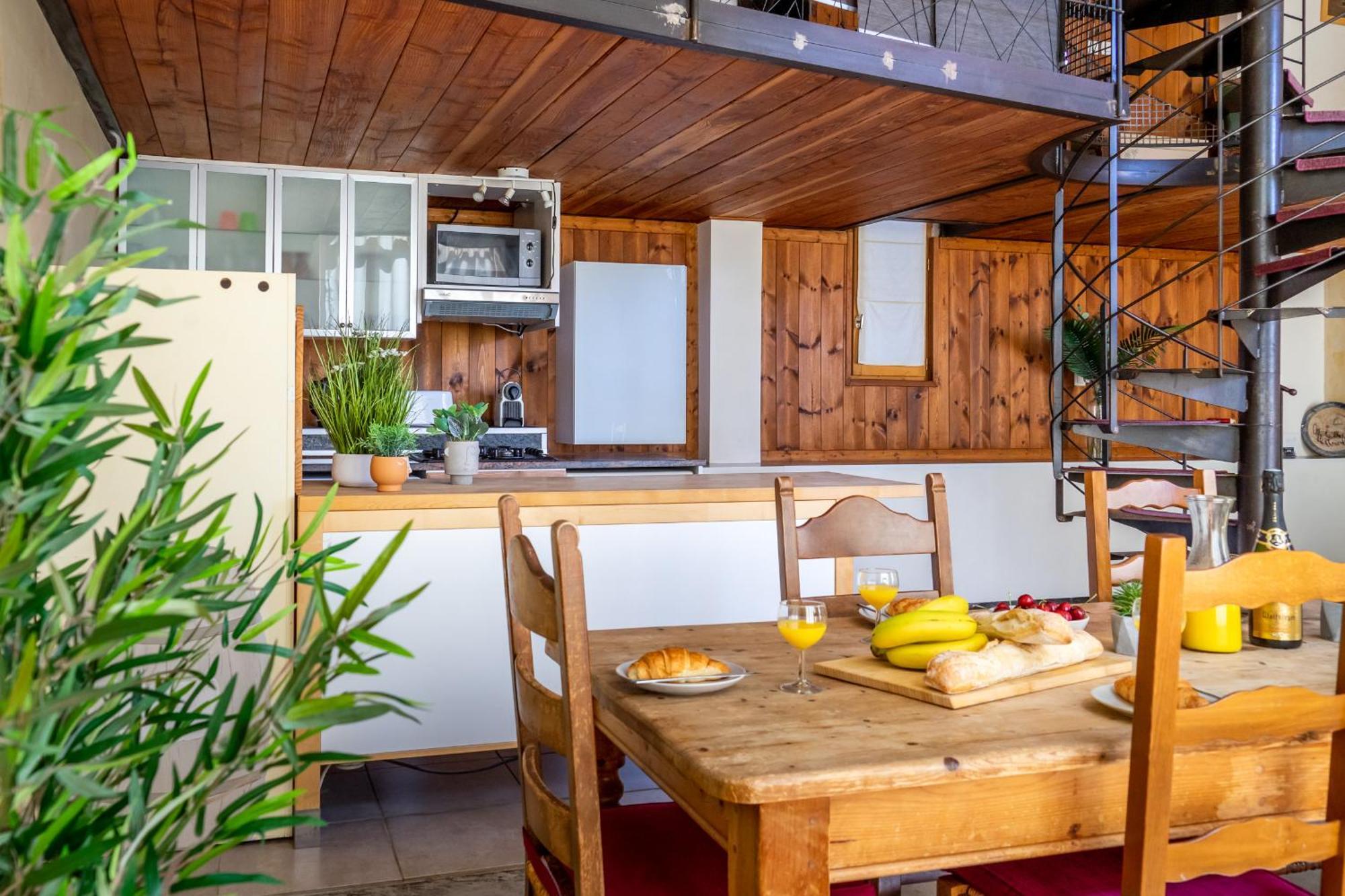Ultimate Relaxation For Family Or Group At Renowned Couvent Des Ursulines, A Tranquil Escape In Historic Pezenas Villa Стая снимка